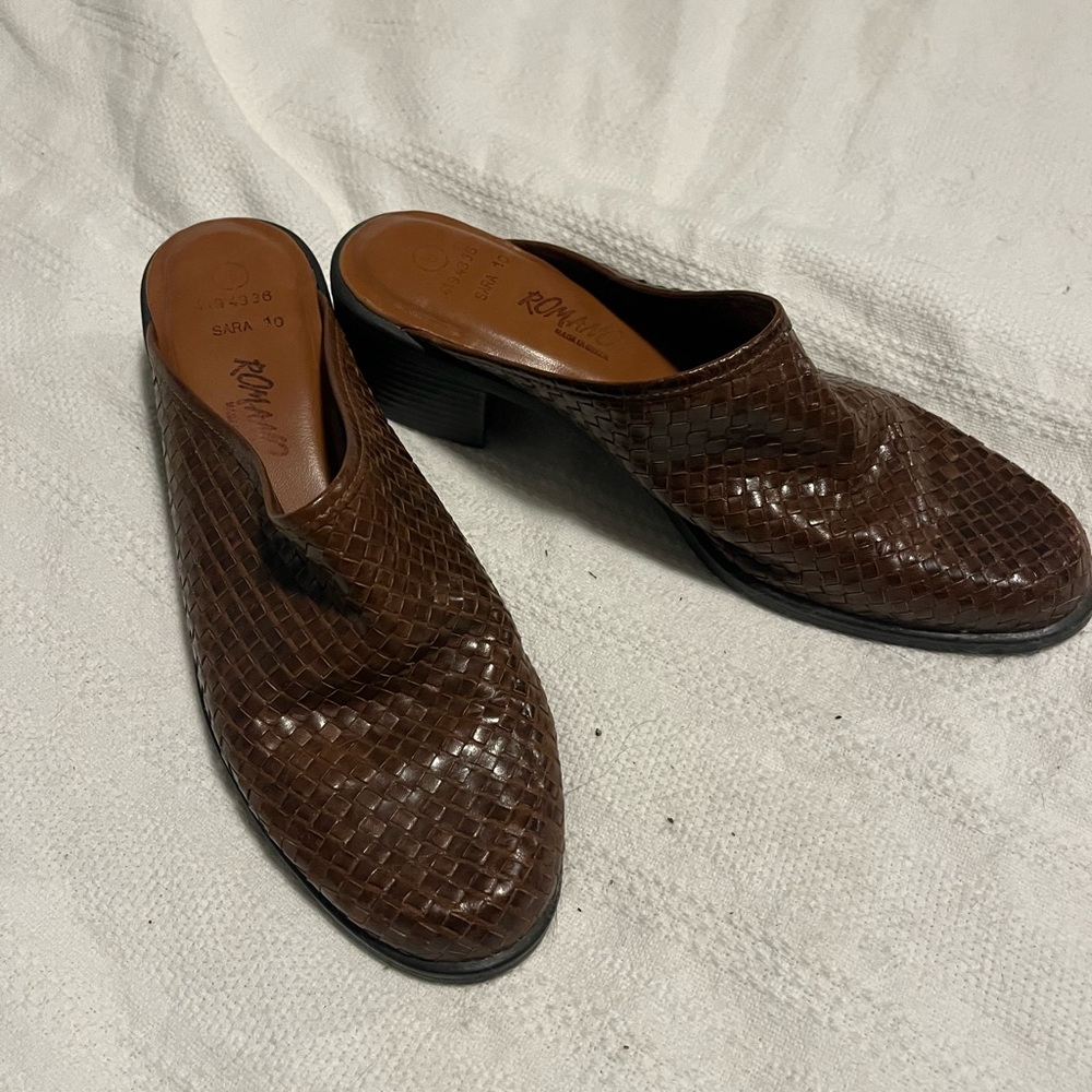 Genuine leather gorgeous mules